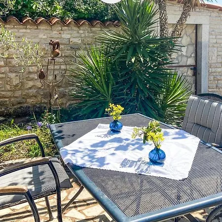 Holiday home House Mirjana 2309 *