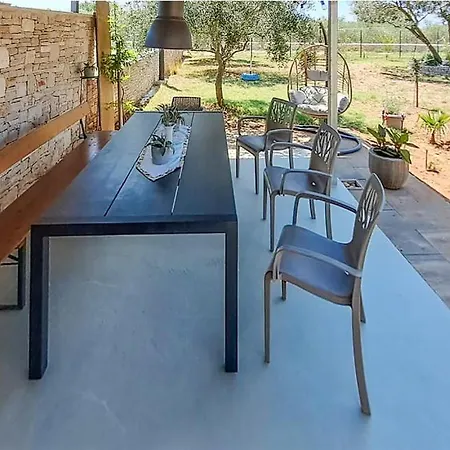 House Mirjana 2309